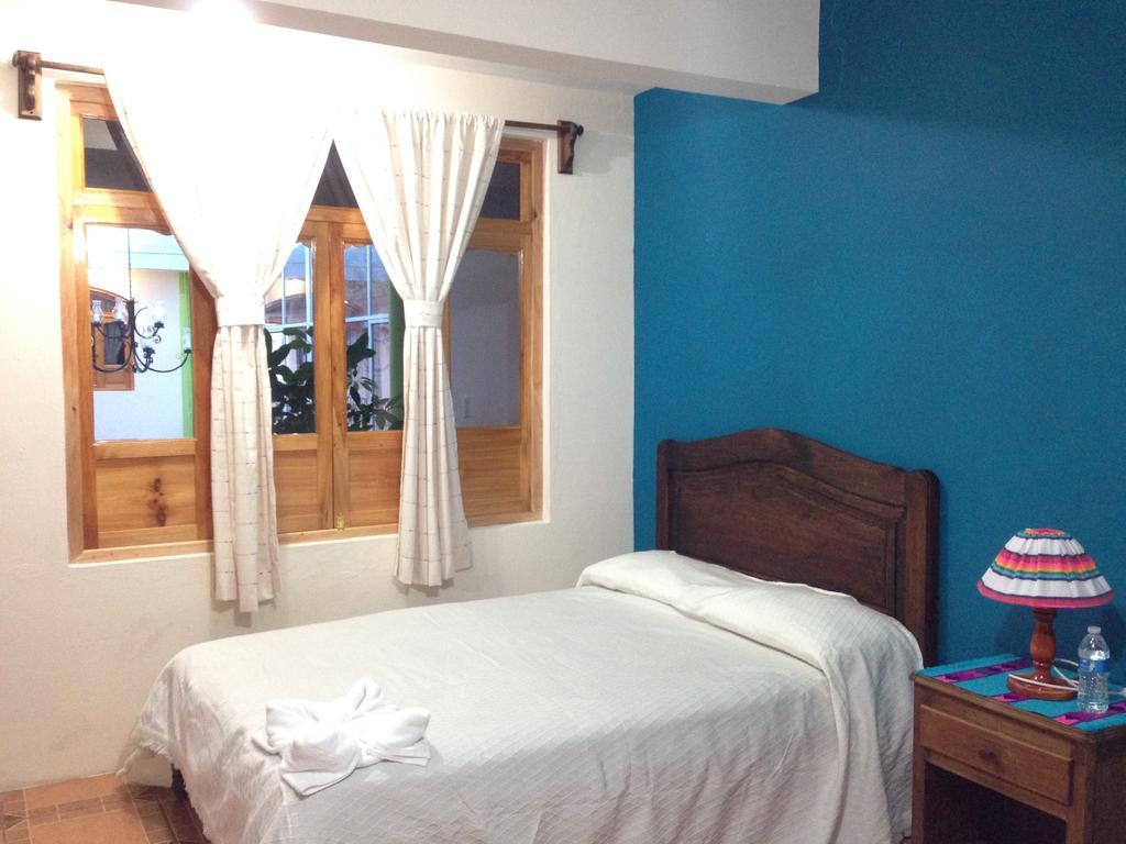 Hotel Posada Las Rosas San Cristóbal de Las Casas Kamer foto